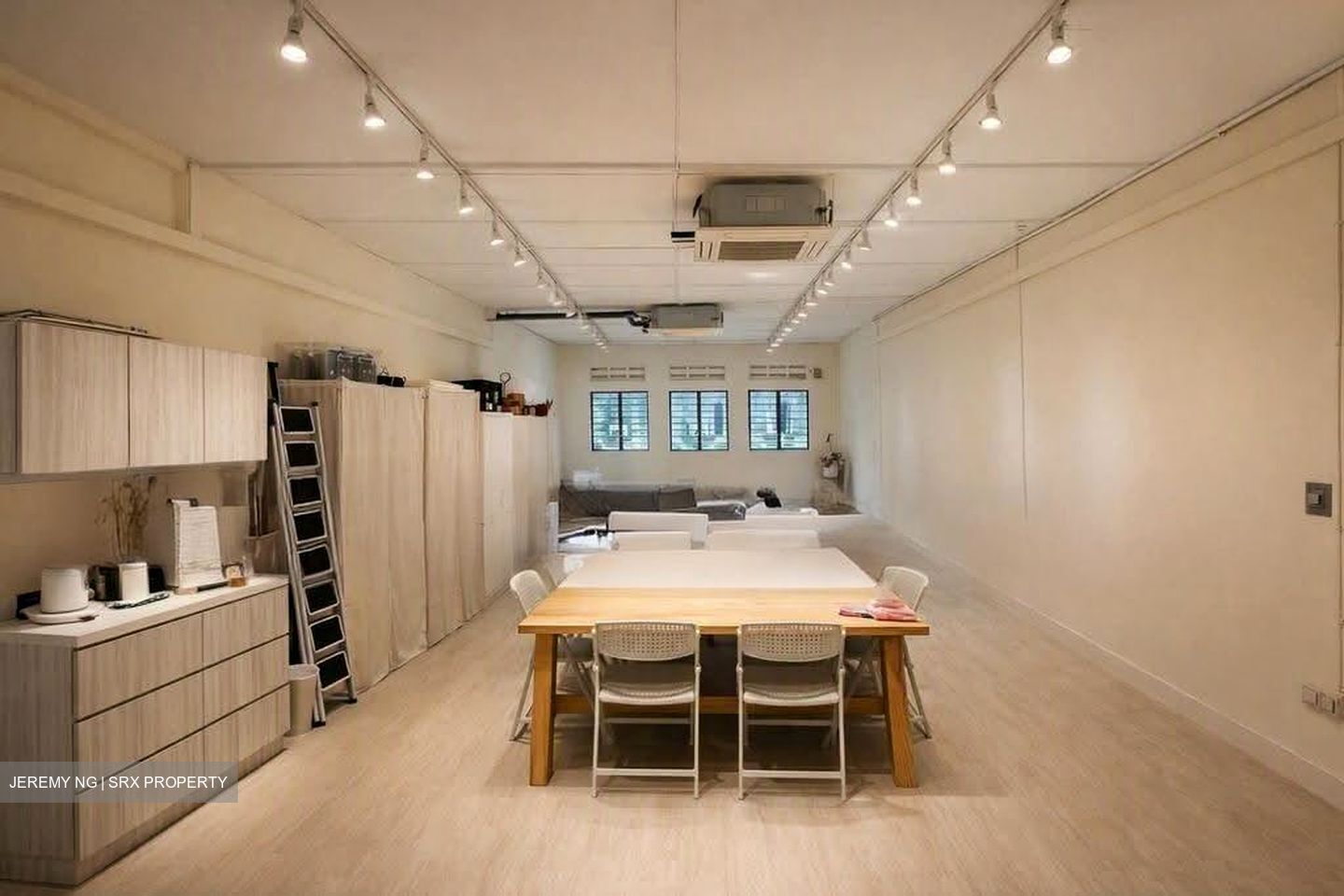 Berseh Food Centre (D8), Shop House #612762601